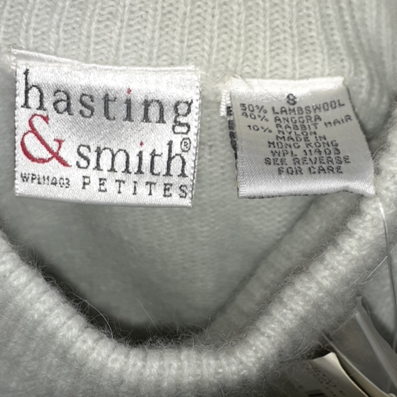 Sweater - Picture 5 of 5